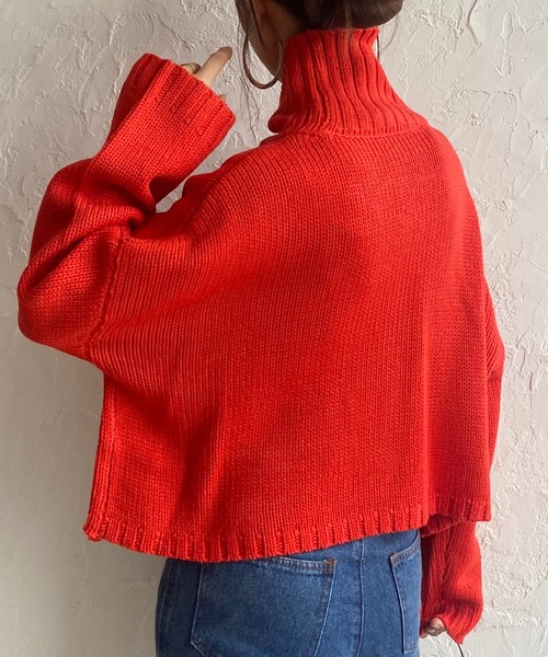 She's Closet(シーズクローゼット)の「タートルネック長袖ボリュームスリーブショート丈バルキーニットプルオーバー(ニット/セーター・レディース・ブラック/アイボリー/グリーン/オレンジ/ピンク/ブルー・FREE)」の6枚目の写真