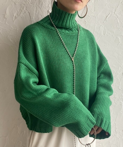 She's Closet(シーズクローゼット)の「タートルネック長袖ボリュームスリーブショート丈バルキーニットプルオーバー(ニット/セーター・レディース・ブラック/アイボリー/グリーン/オレンジ/ピンク/ブルー・FREE)」の1枚目の写真