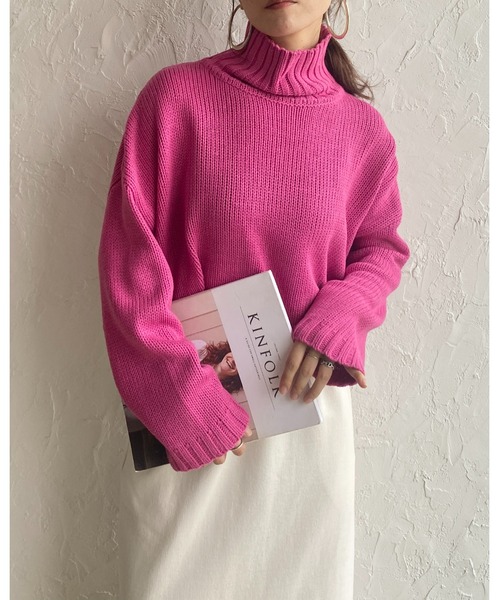 She's Closet(シーズクローゼット)の「タートルネック長袖ボリュームスリーブショート丈バルキーニットプルオーバー(ニット/セーター・レディース・ブラック/アイボリー/グリーン/オレンジ/ピンク/ブルー・FREE)」の17枚目の写真