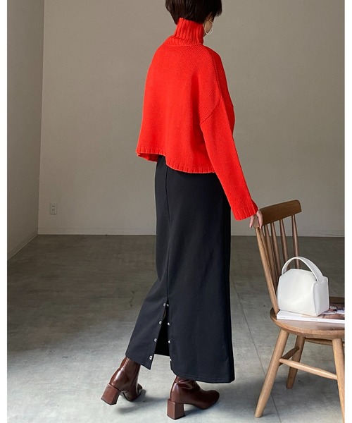 She's Closet(シーズクローゼット)の「タートルネック長袖ボリュームスリーブショート丈バルキーニットプルオーバー(ニット/セーター・レディース・ブラック/アイボリー/グリーン/オレンジ/ピンク/ブルー・FREE)」の19枚目の写真