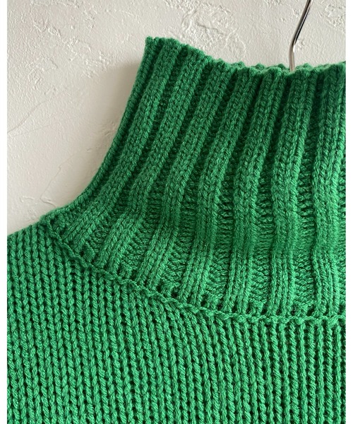 She's Closet(シーズクローゼット)の「タートルネック長袖ボリュームスリーブショート丈バルキーニットプルオーバー(ニット/セーター・レディース・ブラック/アイボリー/グリーン/オレンジ/ピンク/ブルー・FREE)」の10枚目の写真