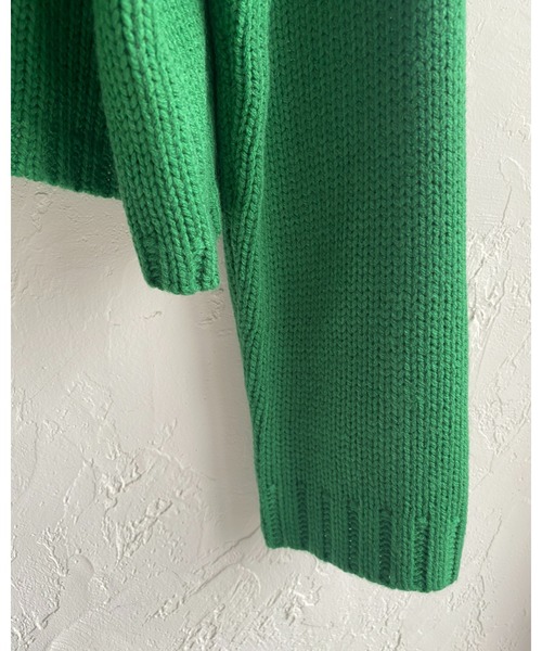 She's Closet(シーズクローゼット)の「タートルネック長袖ボリュームスリーブショート丈バルキーニットプルオーバー(ニット/セーター・レディース・ブラック/アイボリー/グリーン/オレンジ/ピンク/ブルー・FREE)」の21枚目の写真