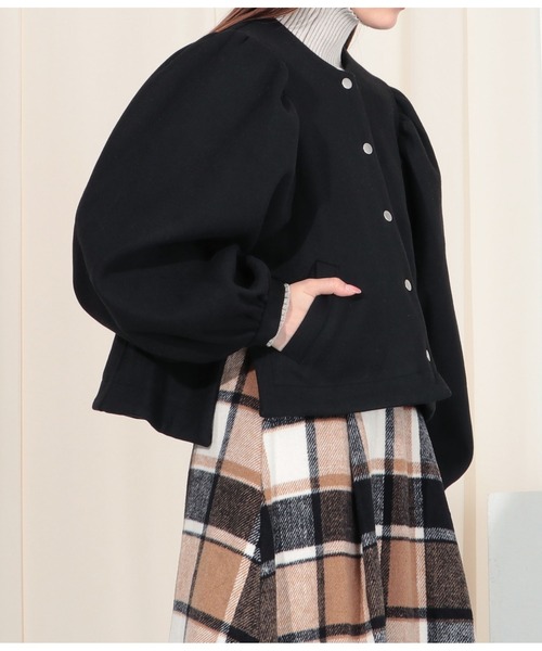 Settimissimo（セッティミッシモ）の「カットメルトンボリュームスリーブジャケット（ブルゾン・レディース・ブラック/グレイッシュベージュ・FREE）」の15枚目の写真