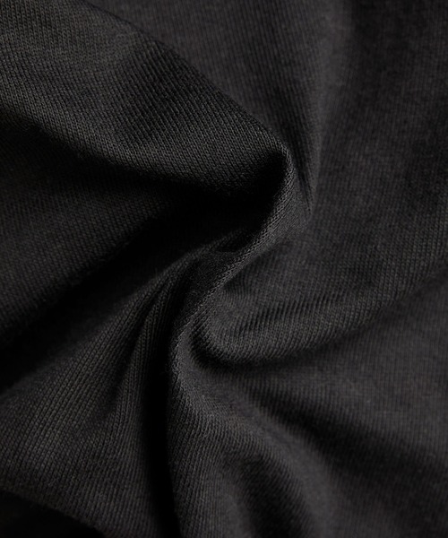 G-STAR（ジースター）の「UNISEX FOXY BOXY T-SHIRT/グラフィック/ロゴT/オーバーサイズ/ビッグシルエット（Tシャツ/カットソー・メンズ・ホワイト/ダークブラック/ホワイト系その他/ネイビー・LARGE/MEDIUM/SMALL/X-LARGE/X-SMALL/XX-SMALL）」の6枚目の写真