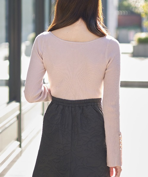 tocco closet（トッコ　クローゼット）の「前後２ＷＡＹ袖口パール付きリブニットプルオーバー（ニット/セーター・レディース・ブラック/オフホワイト/ピンクベージュ・M）」の6枚目の写真