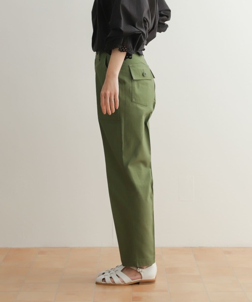 URBAN RESEARCH DOORS(アーバンリサーチドアーズ)の「ベイカーパンツ(その他パンツ・レディース・カーキ・SMALL/MEDIUM)」の15枚目の写真