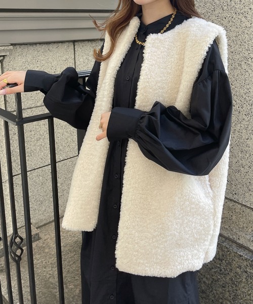Ambre Ciel(アンブルシエル)の「シープ風フェイクファーベスト/【WEB/EC限定商品】(ベスト・レディース・ベージュ/モカ/ダークブラウン/アイボリー・FREE)」の19枚目の写真