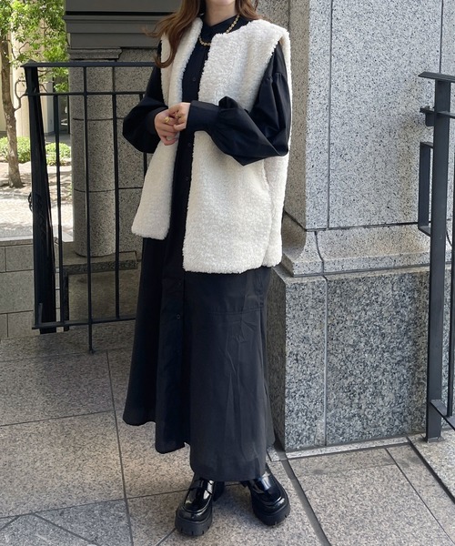Ambre Ciel(アンブルシエル)の「シープ風フェイクファーベスト/【WEB/EC限定商品】(ベスト・レディース・ベージュ/モカ/ダークブラウン/アイボリー・FREE)」の14枚目の写真