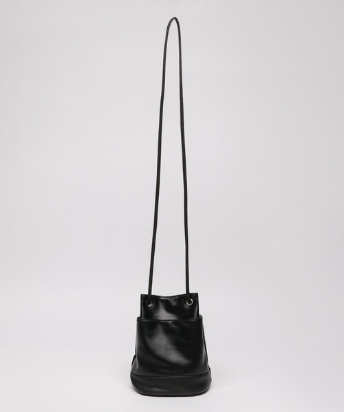 LAKOLE（ラコレ）の「2WAY巾着ショルダーバッグ / 177591（ショルダーバッグ・メンズ・ブラック/チャコールグレー/オフホワイト・FREE）」の4枚目の写真