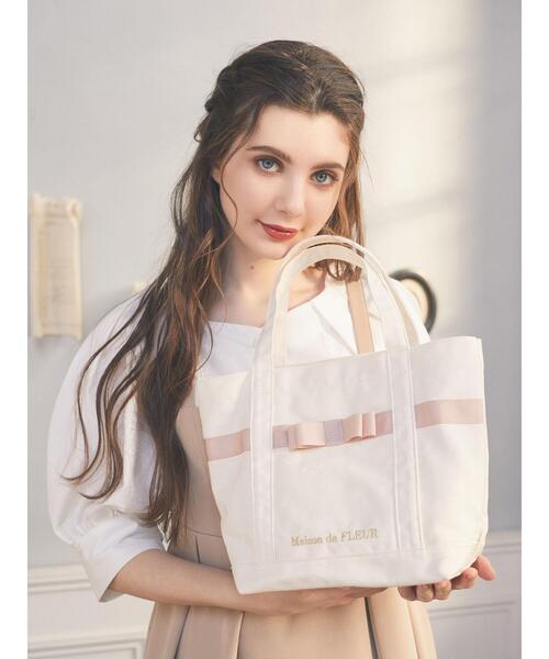 Maison de FLEUR（メゾンドフルール）の「マルチポケット帆布