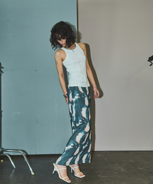 AIC.（エーアイシー）の「ニュアンスアートプリントロングスカート（スカート・レディース・ブルー/イエロー/ライトブラック・FREE）」の15枚目の写真