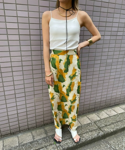 AIC.（エーアイシー）の「ニュアンスアートプリントロングスカート（スカート・レディース・ブルー/イエロー/ライトブラック・FREE）」の19枚目の写真