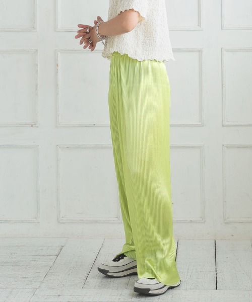 DONOBAN（ドノバン）の「【pufe】プリーツパンツ（その他パンツ・レディース・チャコール/ラベンダー/ライム/グレイッシュベージュ/ブラック・F）」の4枚目の写真