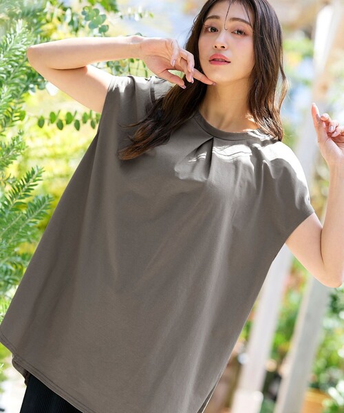 Tiaclasse(ティアクラッセ)の「【洗える】ボリュームフレンチカットソーチュニック(Tシャツ/カットソー・レディース・ブラック/グレイッシュベージュ/ターコイズブルー/コーラルピンク・M/L)」の20枚目の写真
