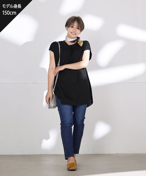 Tiaclasse(ティアクラッセ)の「【洗える】ボリュームフレンチカットソーチュニック(Tシャツ/カットソー・レディース・ブラック/グレイッシュベージュ/ターコイズブルー/コーラルピンク・M/L)」の10枚目の写真