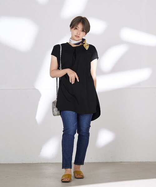Tiaclasse(ティアクラッセ)の「【洗える】ボリュームフレンチカットソーチュニック(Tシャツ/カットソー・レディース・ブラック/グレイッシュベージュ/ターコイズブルー/コーラルピンク・M/L)」の7枚目の写真
