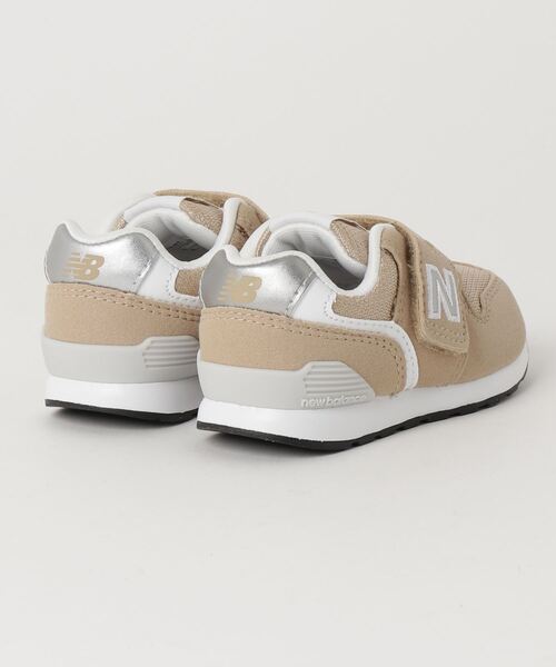 NEW BALANCE(ニューバランス)の「996(スニーカー・キッズ・ベージュ・12.0cm/12.5cm/13.0cm/13.5cm/14.0cm/14.5cm/15.0cm/15.5cm/16.0cm/16.5cm)」の3枚目の写真