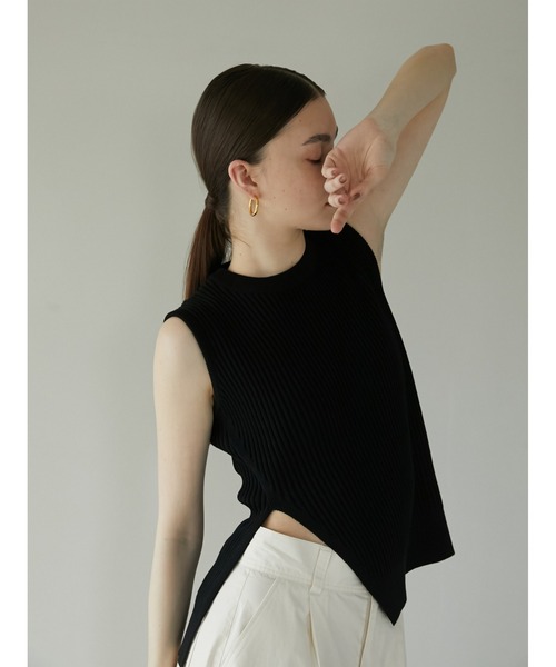 LA PEAU DE GEM（ラポドゥジェム）の「【LA PEAU DE GEM】ストライプ編みリブタンク（タンクトップ・レディース・ブラック/グレー/ベージュ・FREE）」の8枚目の写真