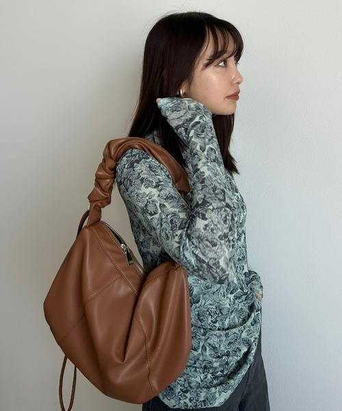 y/m by 村岡美里（イムバイムラオカミサト）の「ドローコードショルダーBAG（ショルダーバッグ・レディース・ブラウン/アイボリー/ブラック・FREE）」の12枚目の写真