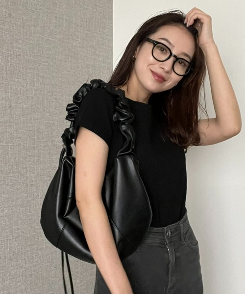 y/m by 村岡美里（イムバイムラオカミサト）の「ドローコードショルダーBAG（ショルダーバッグ・レディース・ブラウン/アイボリー/ブラック・FREE）」の8枚目の写真