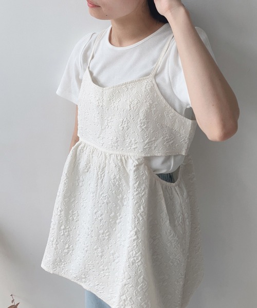 AS KNOW AS plus（アズノゥアズプラス）の「〇脇開きぽこぽこビスチェとTシャツ セット（Tシャツ/カットソー・レディース・ブラック/サックスブルー/オフホワイト・FREE）」の2枚目の写真