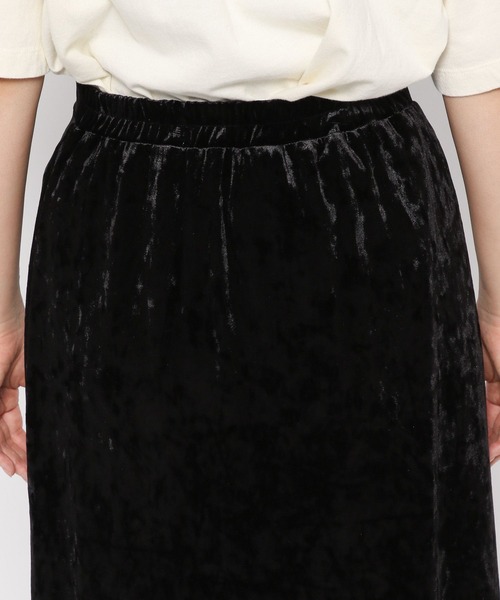 LOWRYS FARM（ローリーズファーム）の「クラッシュベロアスリットスカート　966362（スカート・レディース・ブラック/グレー/アイボリー/パープル/ピンクベージュ・FREE）」の17枚目の写真