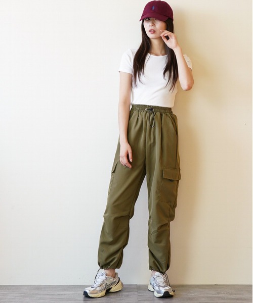 COMON+(コモンプラス)の「裾 スピンドル 付き レディースイージーカーゴパンツ(カーゴパンツ・レディース・チャコールグレー/ブラック/カーキ/ピンク/ベージュ・M/L/S/XL)」の15枚目の写真