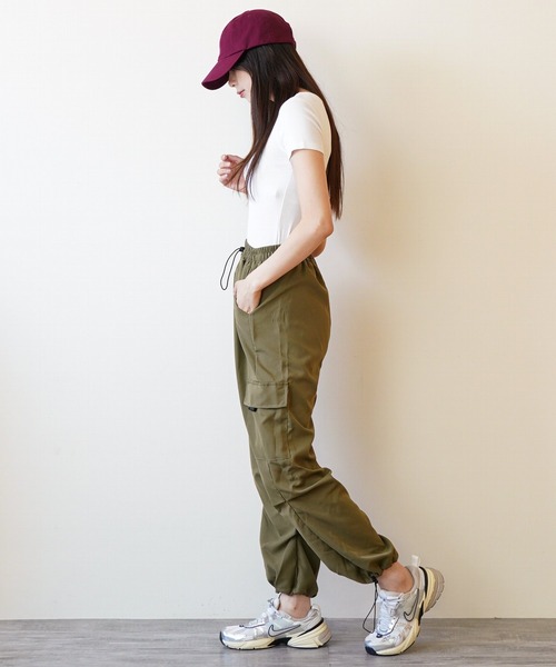 COMON+(コモンプラス)の「裾 スピンドル 付き レディースイージーカーゴパンツ(カーゴパンツ・レディース・チャコールグレー/ブラック/カーキ/ピンク/ベージュ・M/L/S/XL)」の13枚目の写真