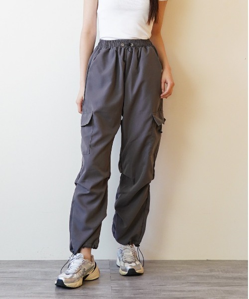 裾 スピンドル 付き レディースイージーカーゴパンツ（カーゴパンツ