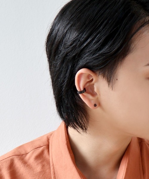 4INT.(フォイント)の「メタルボール スタッドピアス 3セット / サージカルステンレス316L (金属アレルギー対応)(ピアス(両耳用)・メンズ・シルバー/ブラック/ゴールド/ブラック系その他/シルバー系その他/ゴールド系その他・FREE)」の7枚目の写真