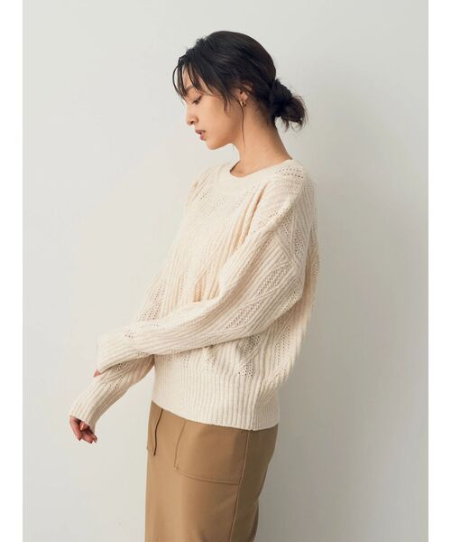 YECCA VECCA（イェッカヴェッカ）の「ダイヤ柄ケーブル編みニット（ニット/セーター・レディース・パープル/グレー/アイボリー・FREE）」の7枚目の写真