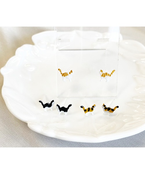 GGD SELECT（ジージーディー　セレクト）の「ミニ猫エポ塗装ピアス[ナツコ・グレース]（ピアス（両耳用）・レディース・ブラック/ブラウン/アイボリー・FREE）」の4枚目の写真