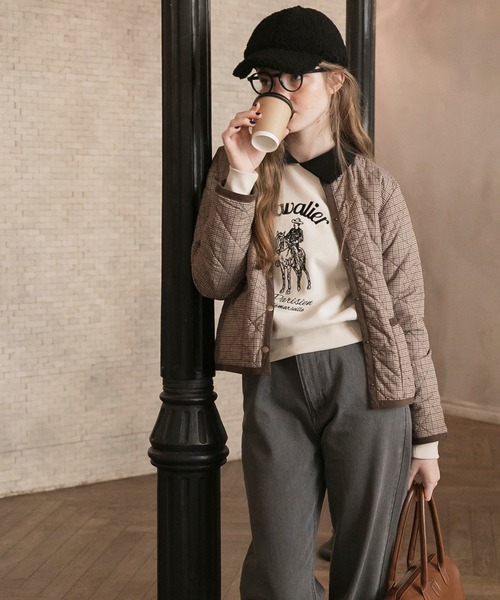 BONLECILL(ボンルシール)の「裏起毛ホースマン刺繍 配色ポロスウェットプルオーバー(スウェット・レディース・チャコールグレー/グリーン/アイボリー/ネイビー/レッド・FREE)」の18枚目の写真