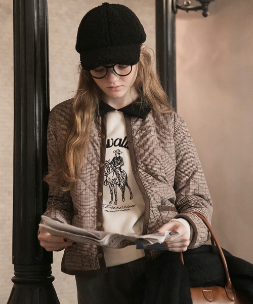 BONLECILL(ボンルシール)の「裏起毛ホースマン刺繍 配色ポロスウェットプルオーバー(スウェット・レディース・チャコールグレー/グリーン/アイボリー/ネイビー/レッド・FREE)」の17枚目の写真