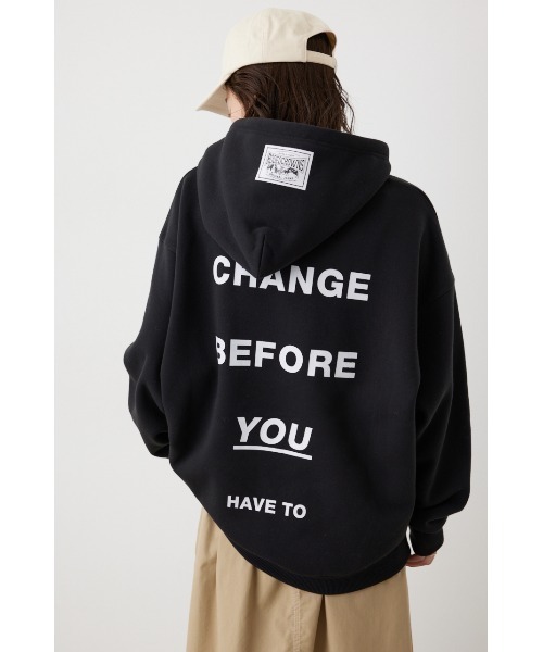 RODEO CROWNS WIDE BOWL（ロデオクラウンズワイドボウル）の「パッチプリントスウェットパーカー（パーカー・レディース・ブラック/ライトベージュ/ライトパープル/ライトブルー・FREE）」の6枚目の写真