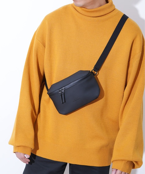 UCON ACROBATICS（ユーコンアクロバティックス）の「【UCON ACROBATICS/ユーコンアクロバティックス】JONA MEDIUM（ショルダーバッグ・メンズ・ベージュ系その他/グリーン系その他/ブラック/ベージュ/ダークグレー/パープル系その他・FREE）」の2枚目の写真