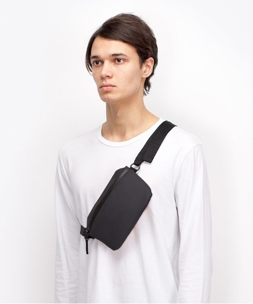 UCON ACROBATICS（ユーコンアクロバティックス）の「【UCON ACROBATICS/ユーコンアクロバティックス】JONA MEDIUM（ショルダーバッグ・メンズ・ベージュ系その他/グリーン系その他/ブラック/ベージュ/ダークグレー/パープル系その他・FREE）」の16枚目の写真