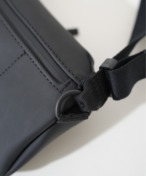 UCON ACROBATICS（ユーコンアクロバティックス）の「【UCON ACROBATICS/ユーコンアクロバティックス】JONA MEDIUM（ショルダーバッグ・メンズ・ベージュ系その他/グリーン系その他/ブラック/ベージュ/ダークグレー/パープル系その他・FREE）」の12枚目の写真