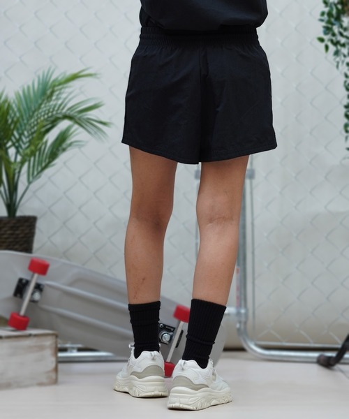 adidas（アディダス）の「adidas/アディダス ショートパンツ ユーティリティ セットアップ対応 ナイロン ETT58（その他パンツ・レディース・ブラック・XL/L/M）」の4枚目の写真