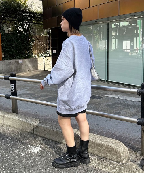 CIAOPANIC（チャオパニック）の「【ユニセックス】【QUEEN/クイーン】フォトヴィンテージ加工ロックスウェット（スウェット・レディース・グレー・FREE）」の4枚目の写真