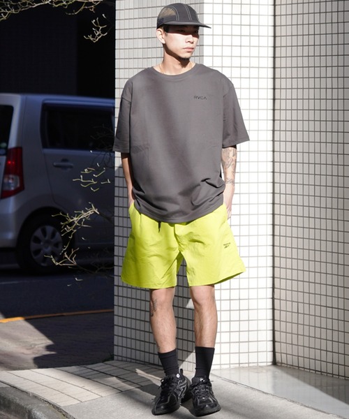 RVCA（ルーカ）の「RVCA/ルーカ 半袖Tee バンダナ柄 ボックスシルエット BE041-P21（Tシャツ/カットソー・メンズ・スミクロ/ベージュ/ホワイト/ブラック・L/M/S）」の19枚目の写真