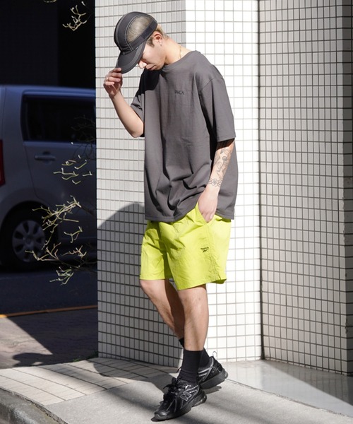 RVCA（ルーカ）の「RVCA/ルーカ 半袖Tee バンダナ柄 ボックスシルエット BE041-P21（Tシャツ/カットソー・メンズ・スミクロ/ベージュ/ホワイト/ブラック・L/M/S）」の20枚目の写真