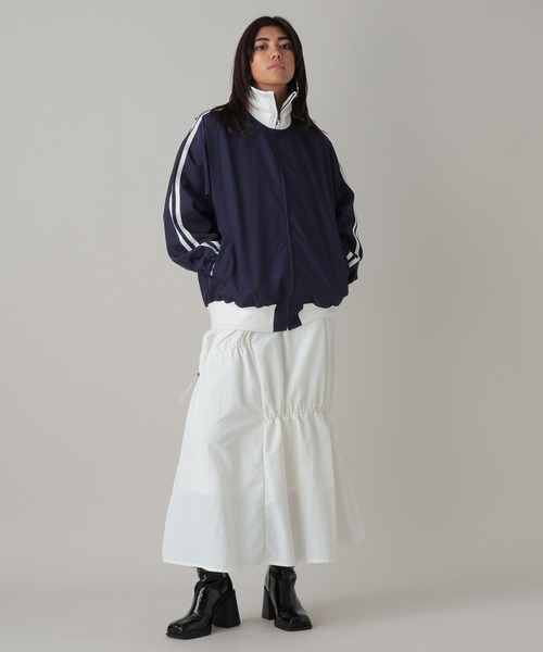 FOREVER 21(フォーエバー トゥエンティーワン)の「【2024SS】トラックジャケット(ブルゾン・レディース・ブラック/オフホワイト/ネイビー・FREE)」の18枚目の写真