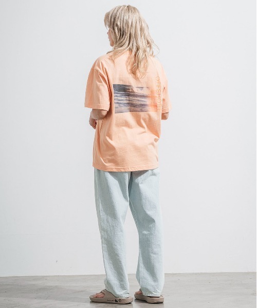 OFFSHORE(オフショア)の「【コラボ企画】OS×U-SKE GOING OFF PHOTO TEE/オフショア×U-SKE フォトティ(Tシャツ/カットソー・メンズ・ブラック/ホワイト/オレンジ・M/L/XL/S)」の11枚目の写真