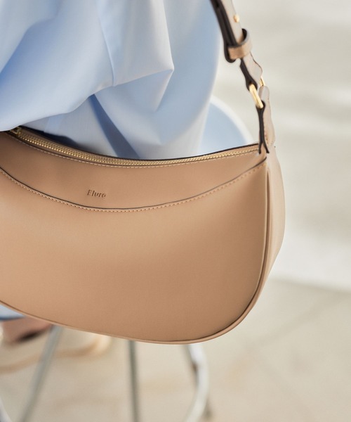Elura（エルーラ）の「リュクスエアリークロスボディバッグ/ 990907（ハンドバッグ・レディース・アイボリー/ブラック/ブラウン・ONE SIZE）」の4枚目の写真