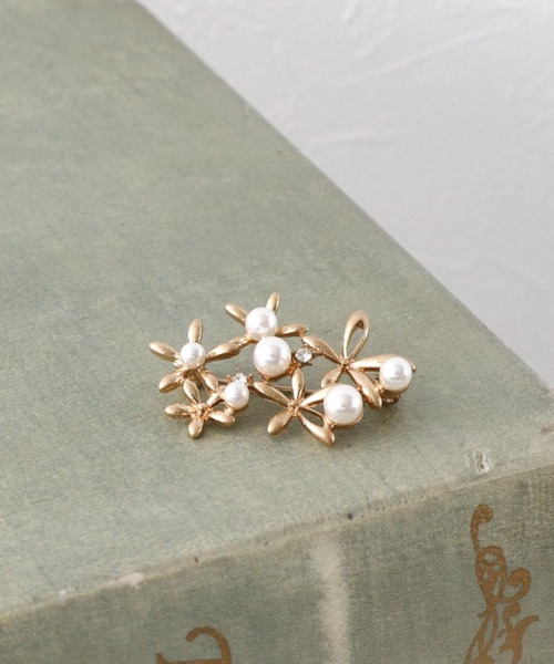 パール×メタルフラワーブローチ【フォーマル/セレモニー/入卒/デイリー