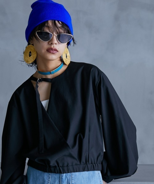 GEVS.(ジェイヴィス)の「<大きいサイズ> クロップド丈デザインブラウス GEVS.(シャツ/ブラウス・レディース・ブラック/グリーン・3L/4L/5L/L/LL)」の2枚目の写真
