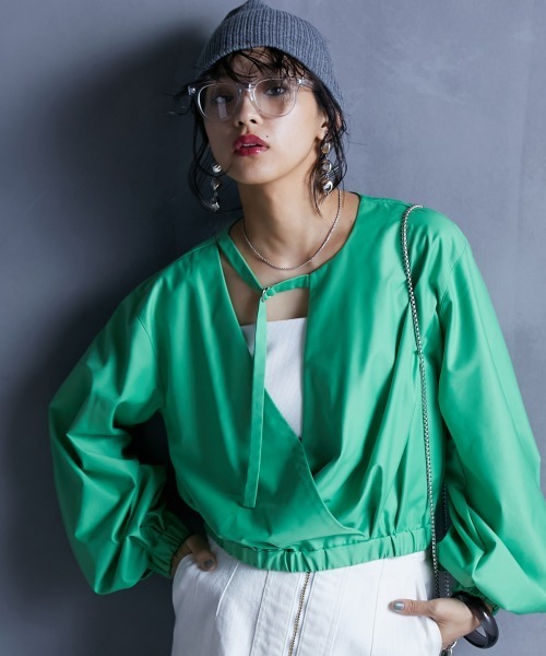 GEVS.(ジェイヴィス)の「<大きいサイズ> クロップド丈デザインブラウス GEVS.(シャツ/ブラウス・レディース・ブラック/グリーン・3L/4L/5L/L/LL)」の6枚目の写真