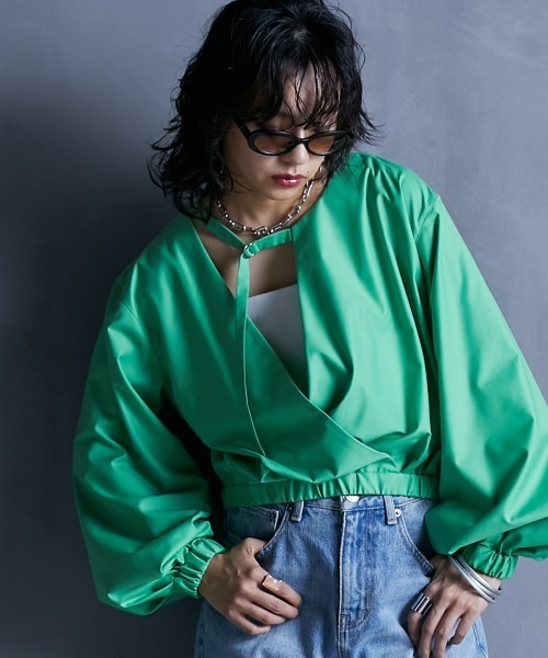 GEVS.(ジェイヴィス)の「<大きいサイズ> クロップド丈デザインブラウス GEVS.(シャツ/ブラウス・レディース・ブラック/グリーン・3L/4L/5L/L/LL)」の4枚目の写真