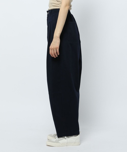 niko and...（ニコアンド）の「ストレッチタックバレルパンツ（その他パンツ・レディース・ネイビー/ベージュ/オリーブ・LARGE/MEDIUM）」の11枚目の写真